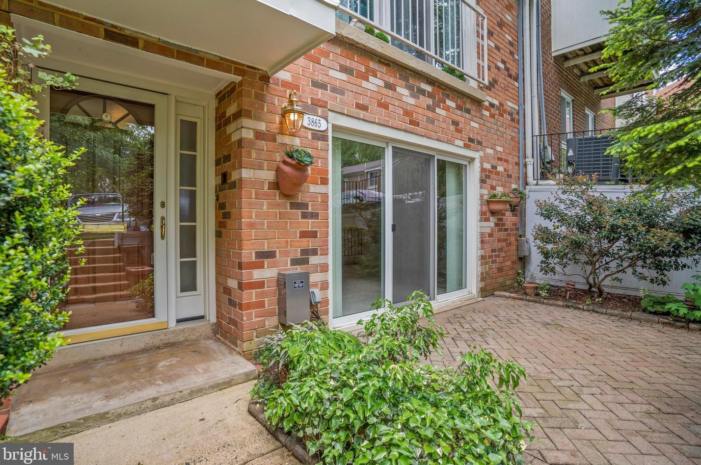 3865 Persimmon Cir, Fairfax, VA 22031-4119