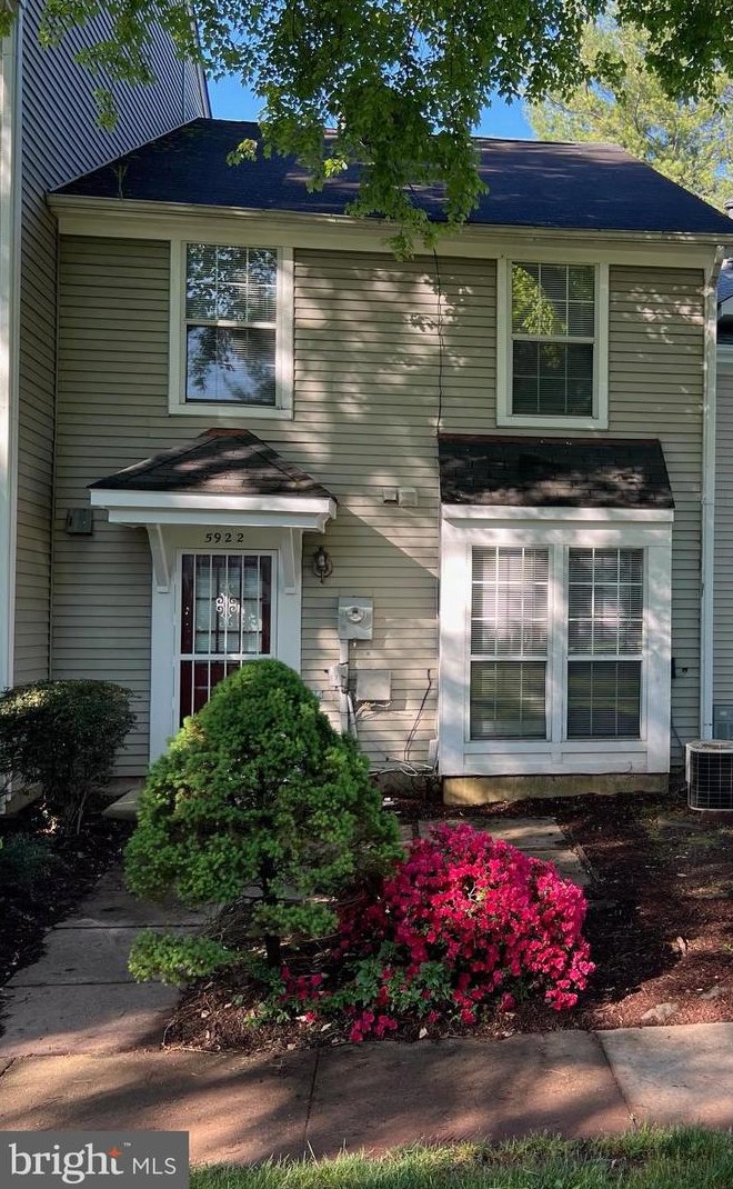 5922 Havener House Way, Centreville, VA 20120