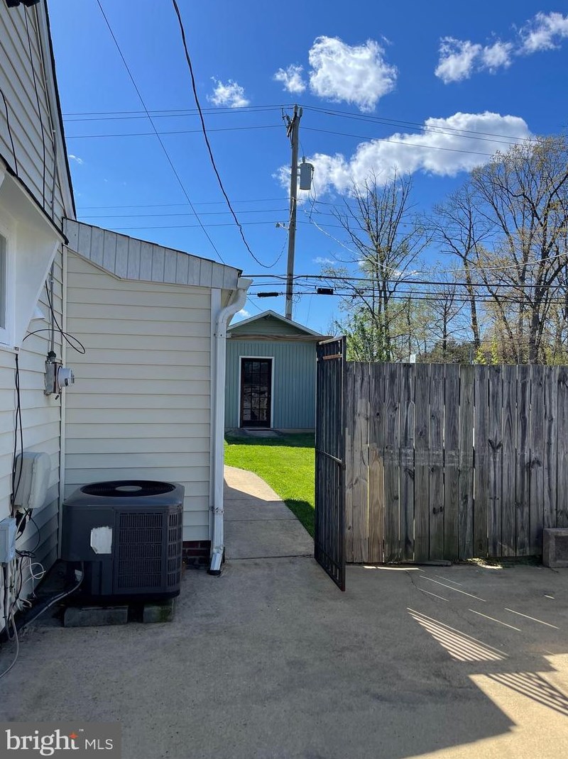 6618 Cavalier Dr, Alexandria, VA 22307