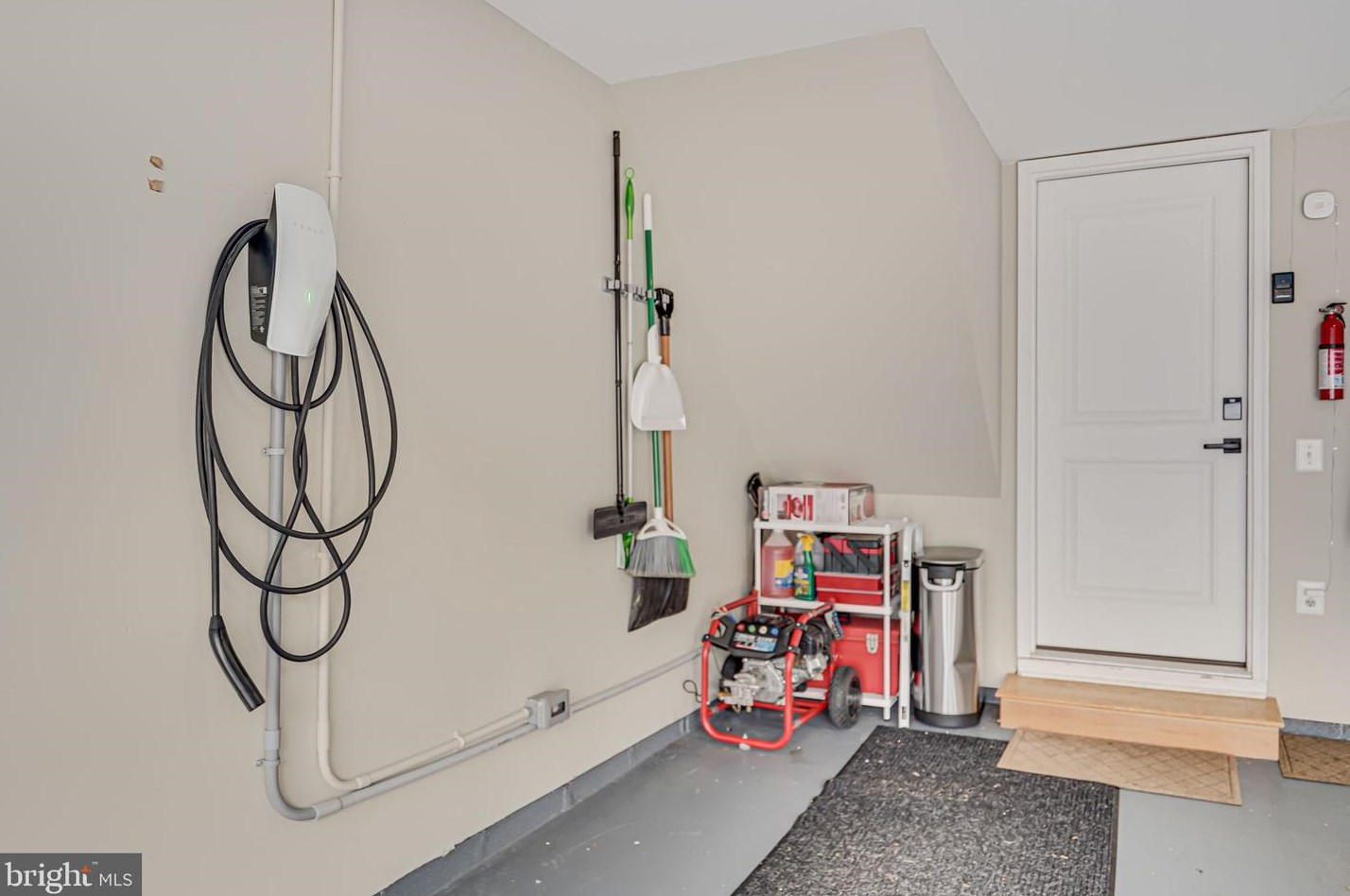 1405 Buena Vista Ave, Mc Lean VA  22101-3511 exterior