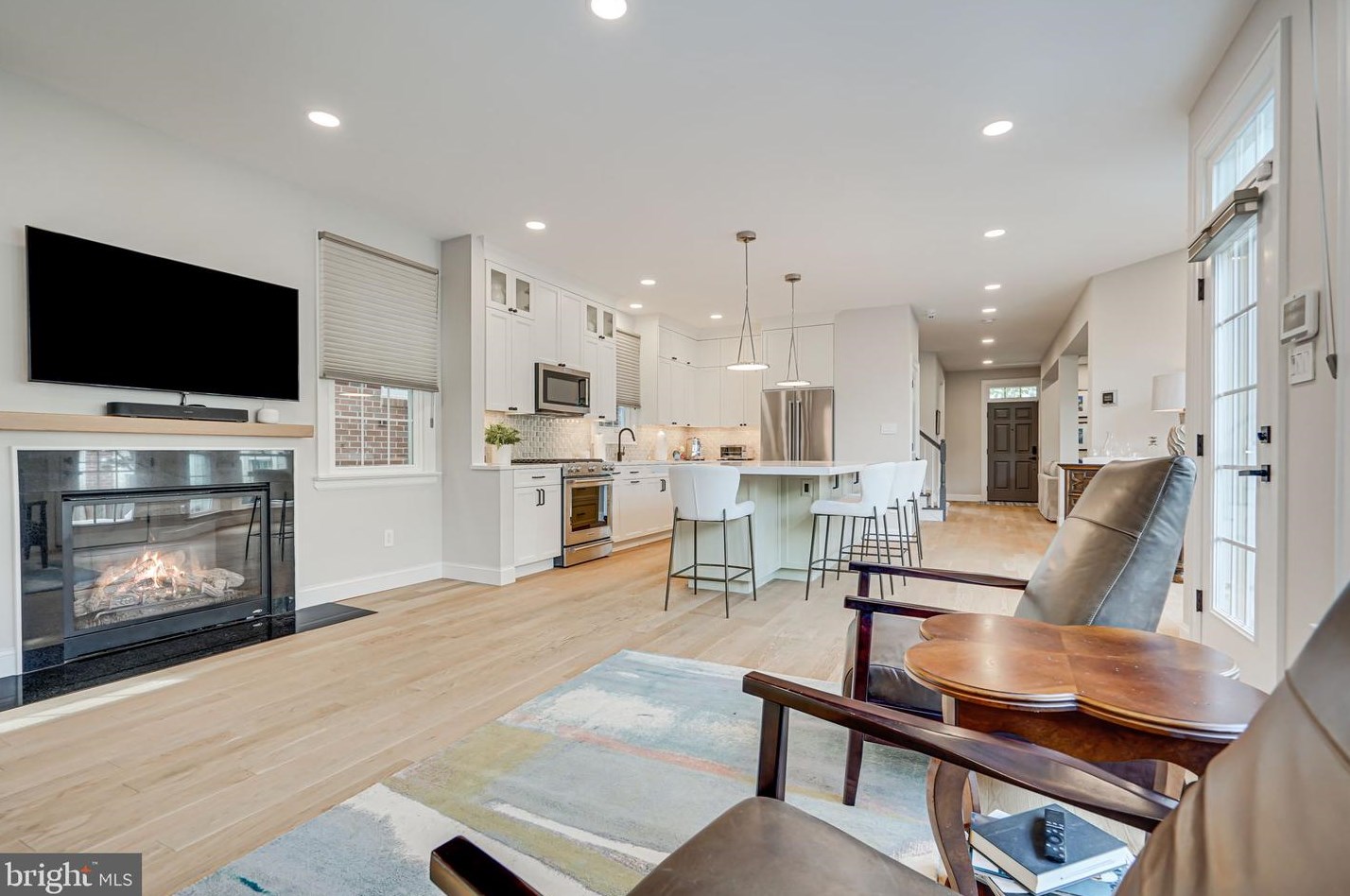 1405 Buena Vista Ave, Mc Lean VA  22101-3511 exterior