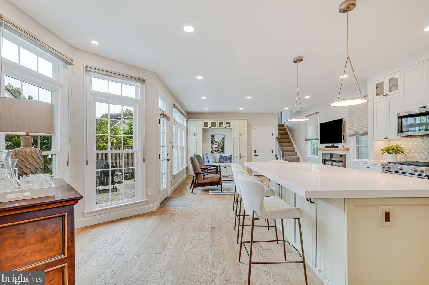 1405 Buena Vista Ave, Mc Lean VA  22101-3511 exterior