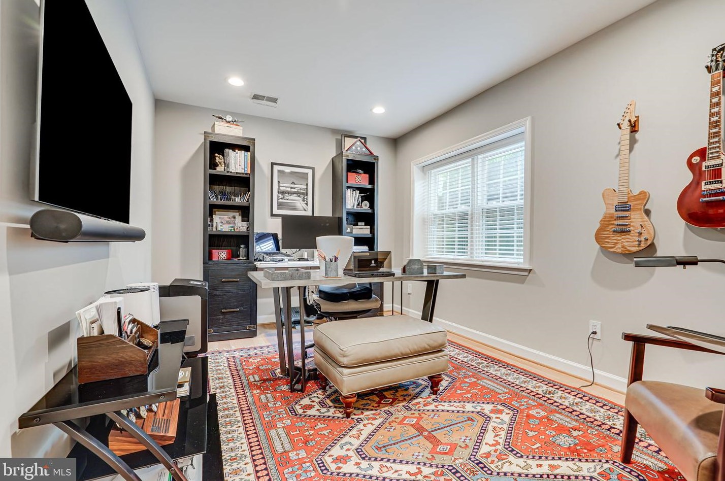 1405 Buena Vista Ave, Mc Lean VA  22101-3511 exterior