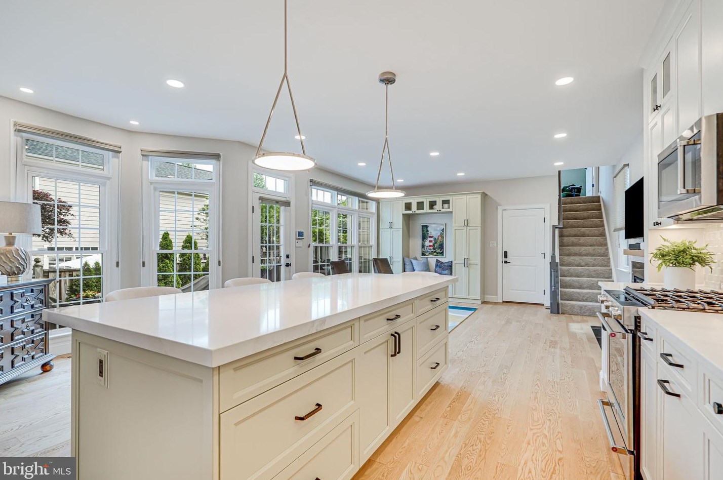 1405 Buena Vista Ave, Mc Lean VA  22101-3511 exterior