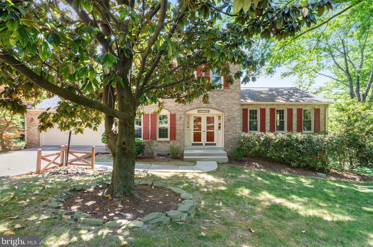 1915 Mason Hill Dr, Alexandria, VA 22307-1936