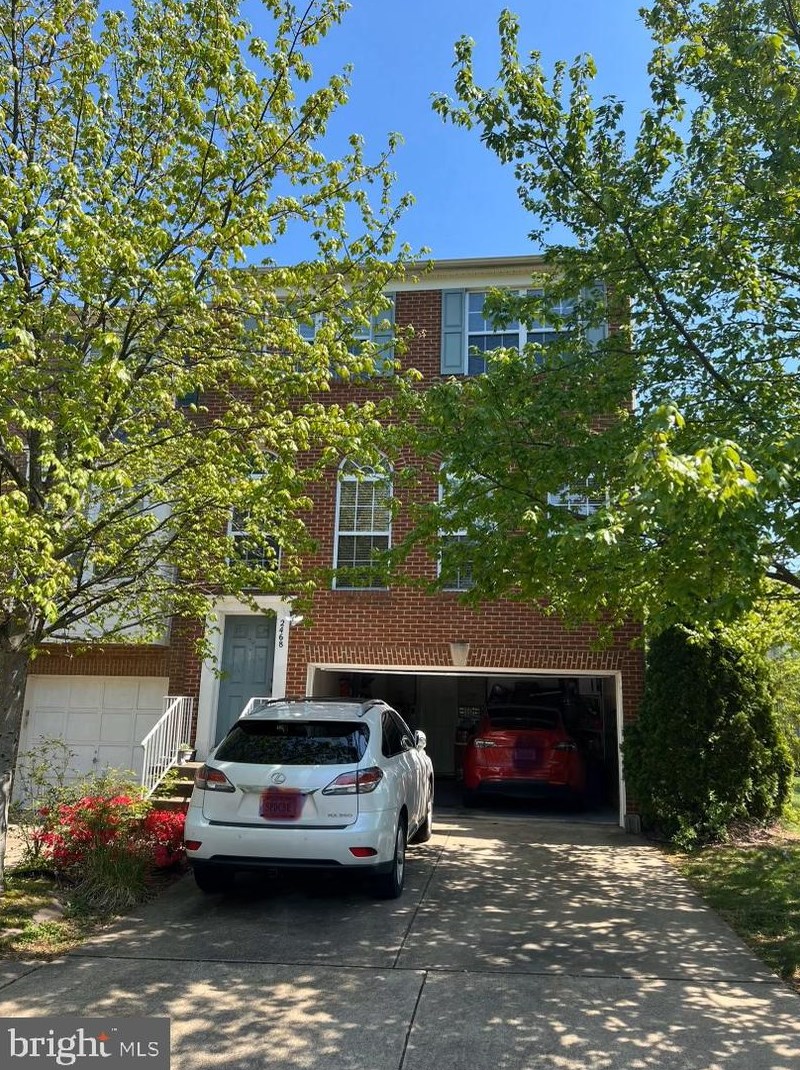 2468 Covered Wagon Ct, Herndon, VA 20171