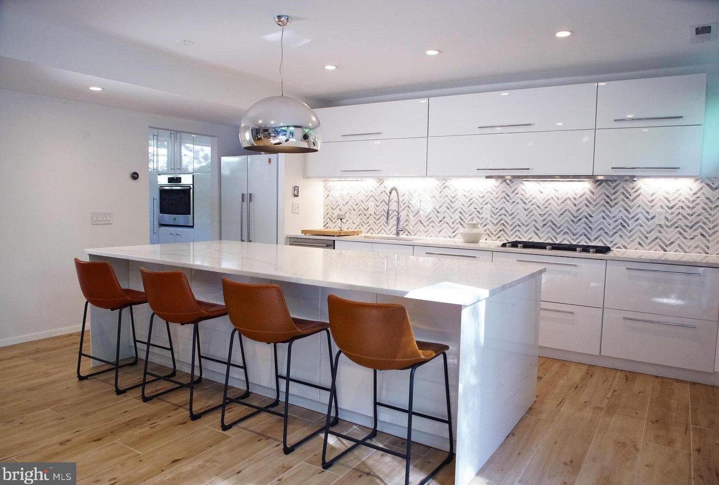 11509 Maple Ridge Rd, Herndon, VA 20190