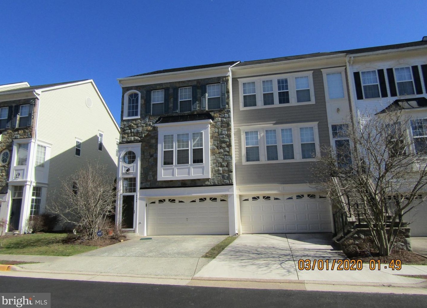 2058 Capstone Cir, Herndon, VA 20170