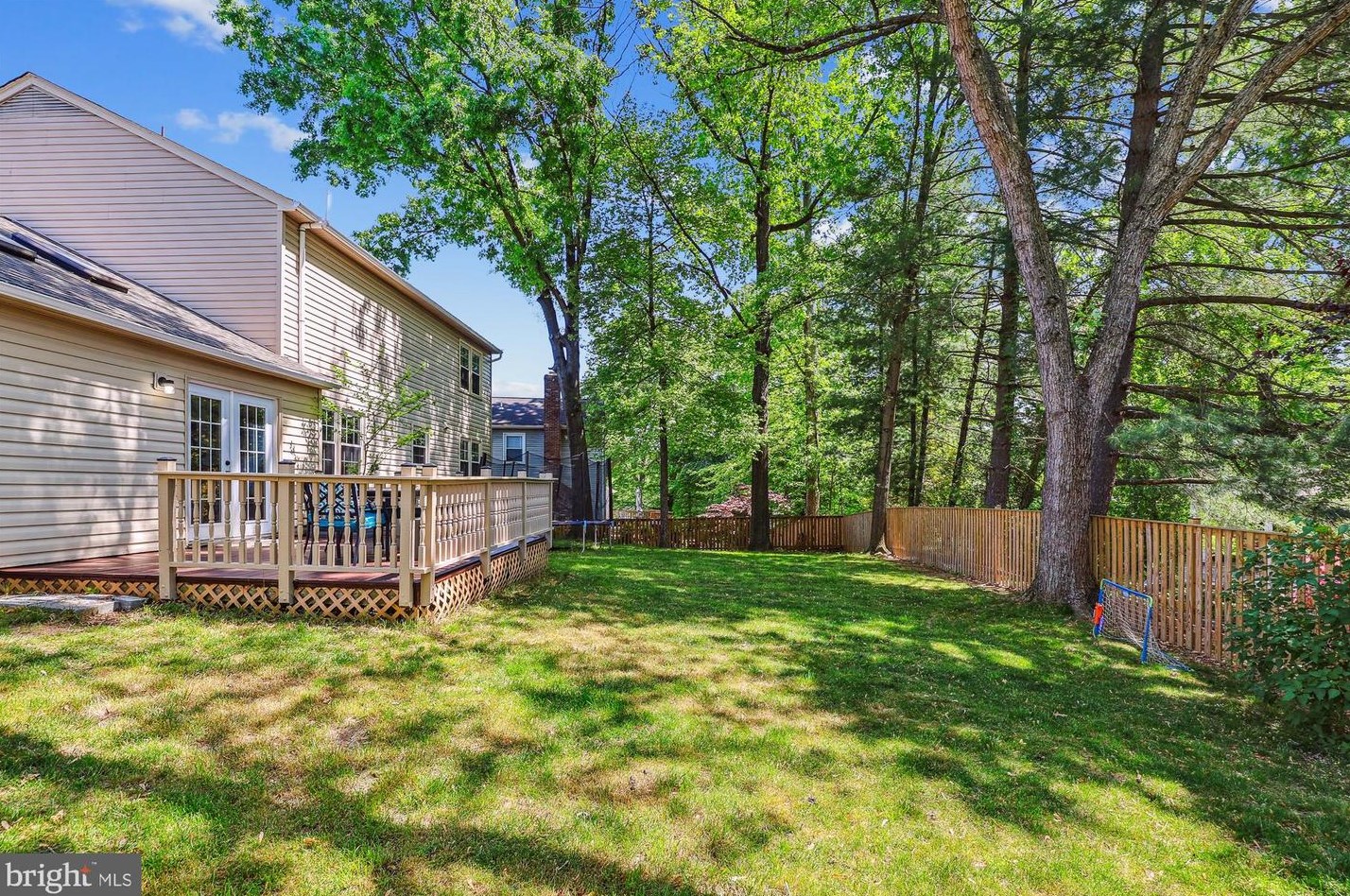 7601 Woodstown Dr, Springfield VA  22153-3532 exterior