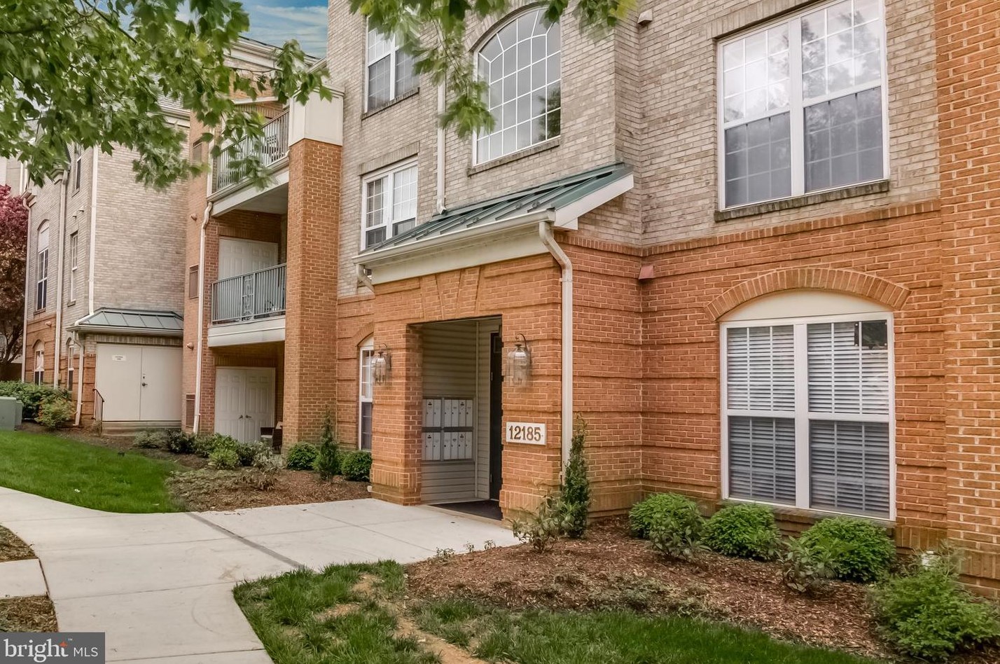 12185 Abington Hall Pl #202, Herndon, VA 20190