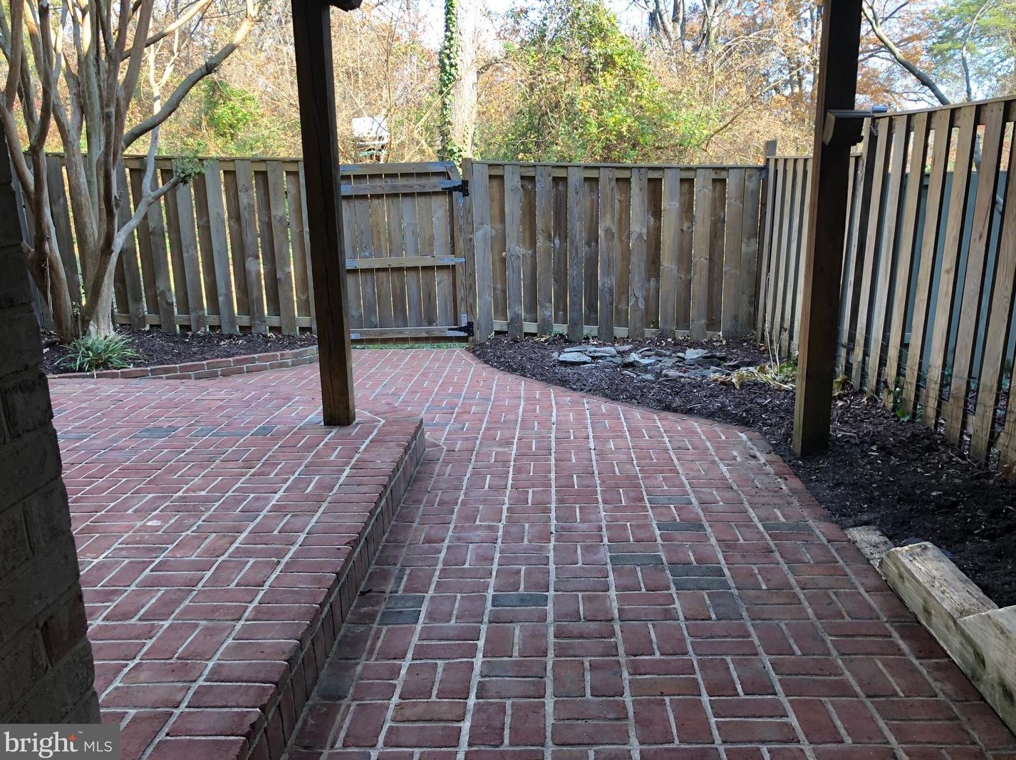 7412 Salford Ct, Alexandria, VA 22315