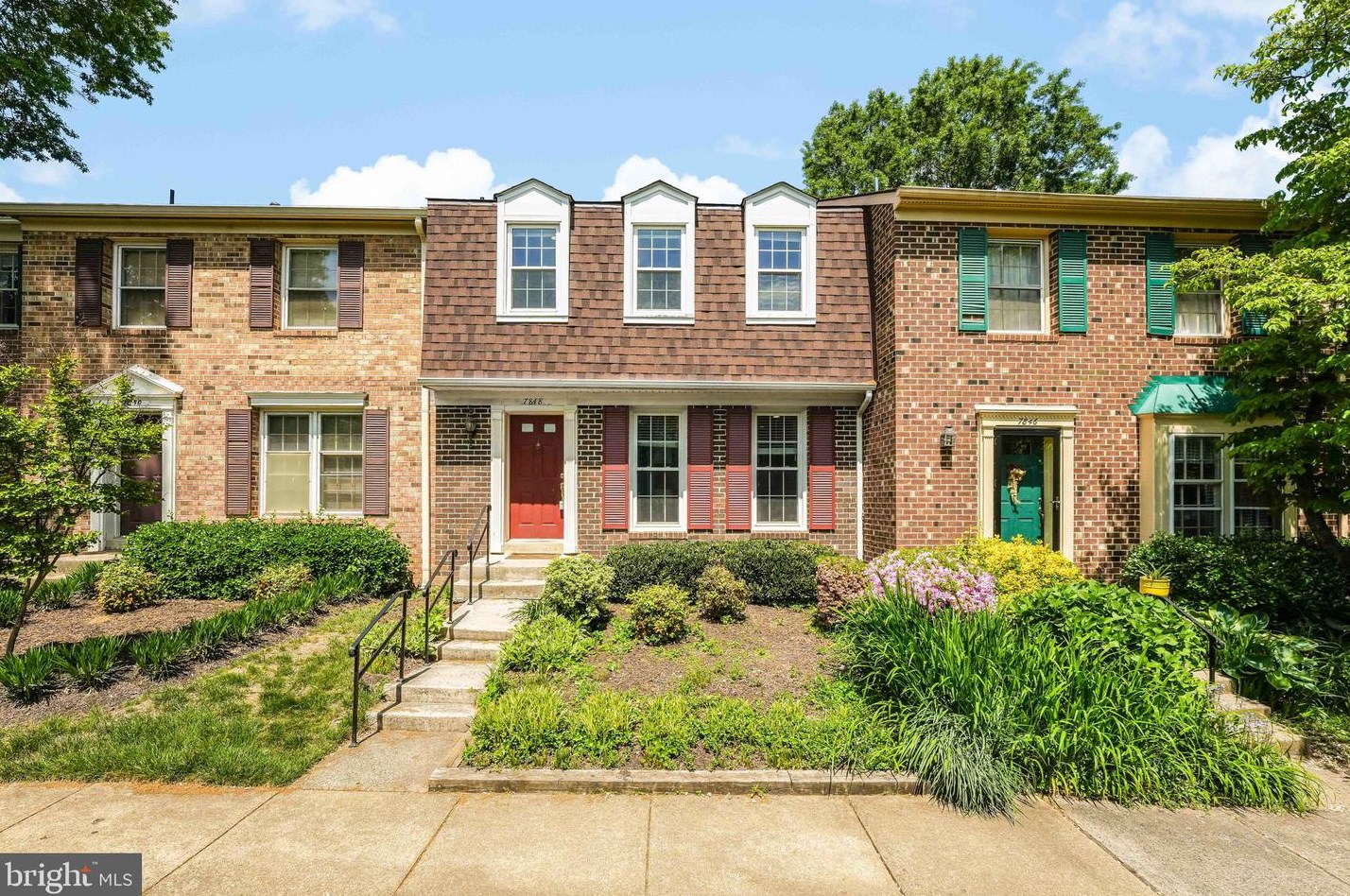 7848 Butterfield Ln, Annandale, VA 22003