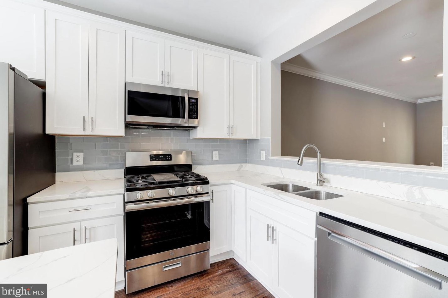 1286 Vintage Pl, Herndon, VA 20194