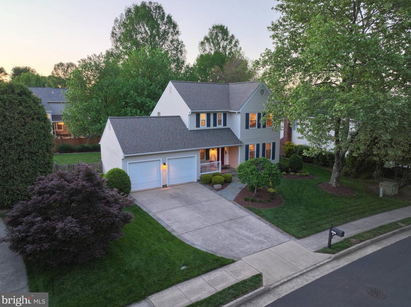 12615 Rock Rdg Rd, Herndon VA 20170-2878 exterior