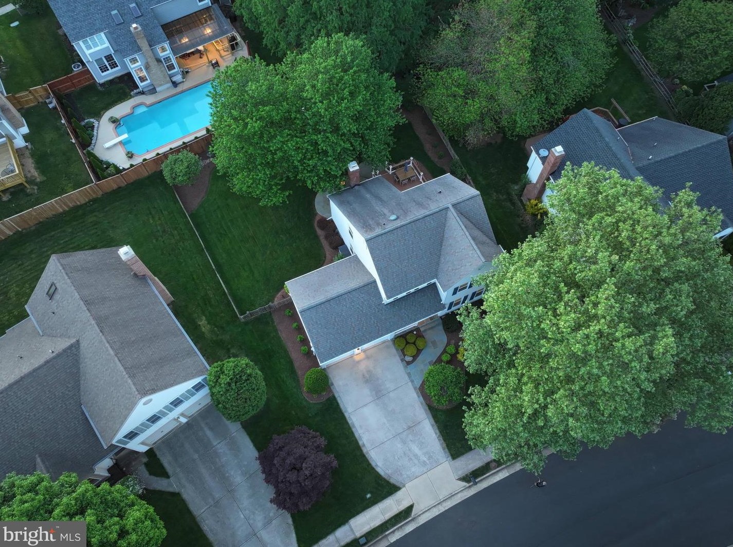 12615 Rock Rdg Rd, Herndon VA 20170-2878 exterior