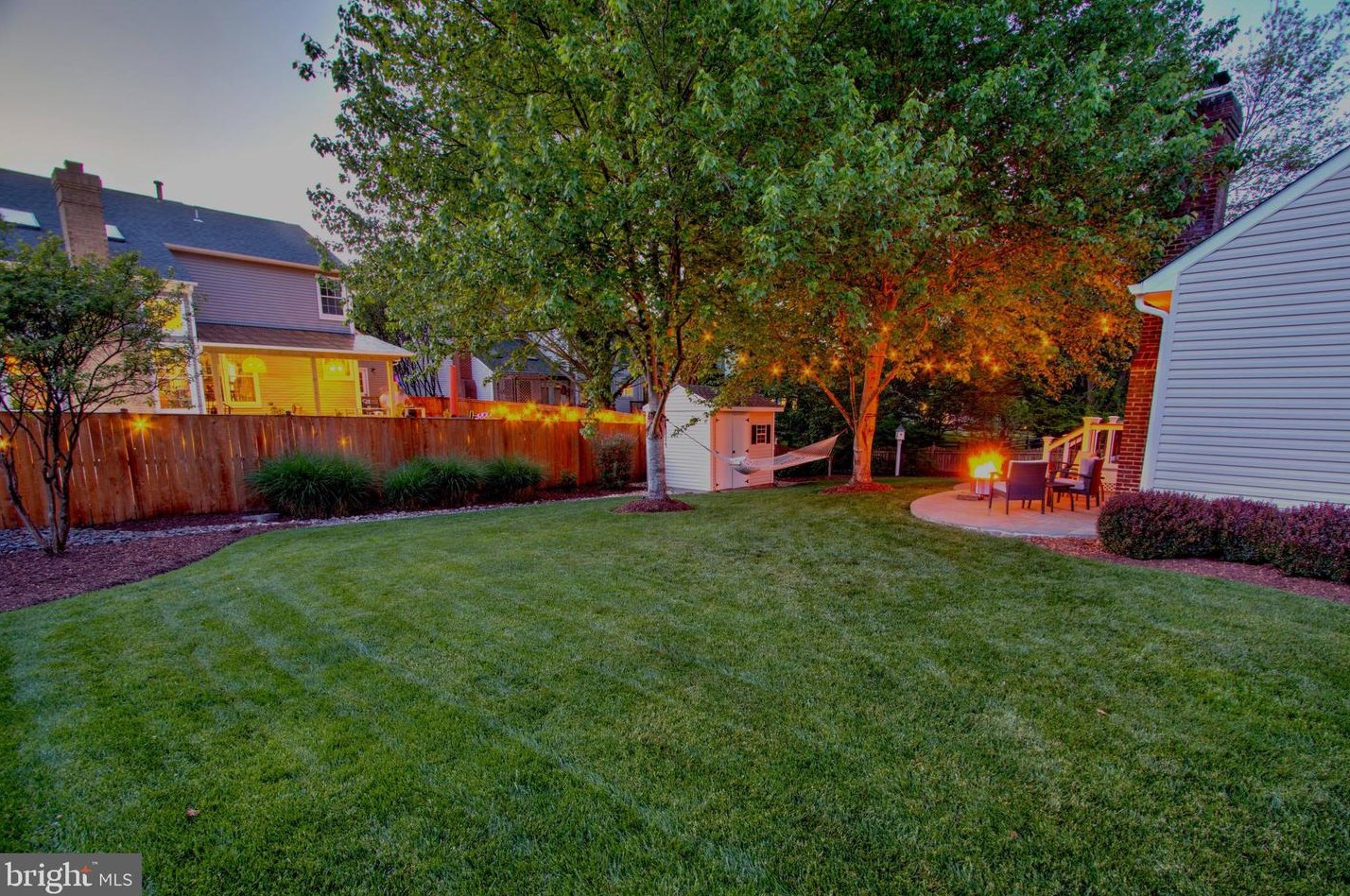 12615 Rock Rdg Rd, Herndon VA 20170-2878 exterior