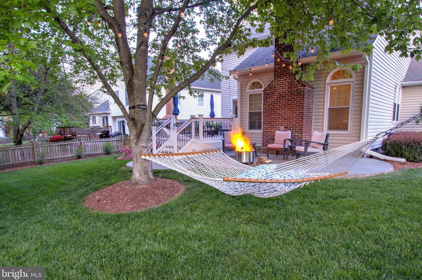 12615 Rock Rdg Rd, Herndon VA 20170-2878 exterior