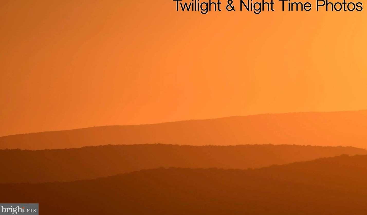 12615 Rock Rdg Rd, Herndon VA 20170-2878 exterior