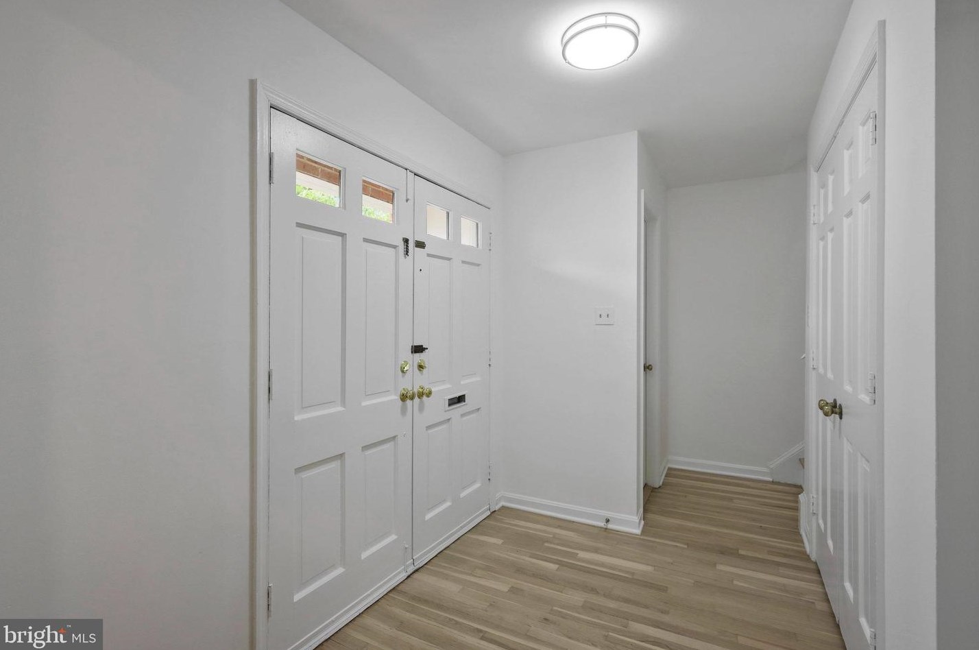 2061 Hopewood Dr, Falls Church VA  22043-1820 exterior