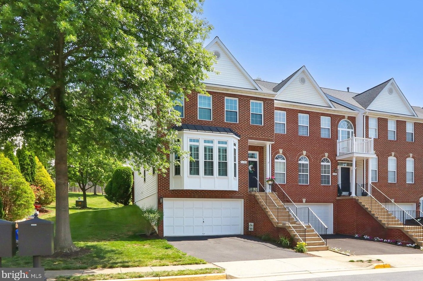 5132 Ballycastle Cir, Alexandria, VA 22315-5567
