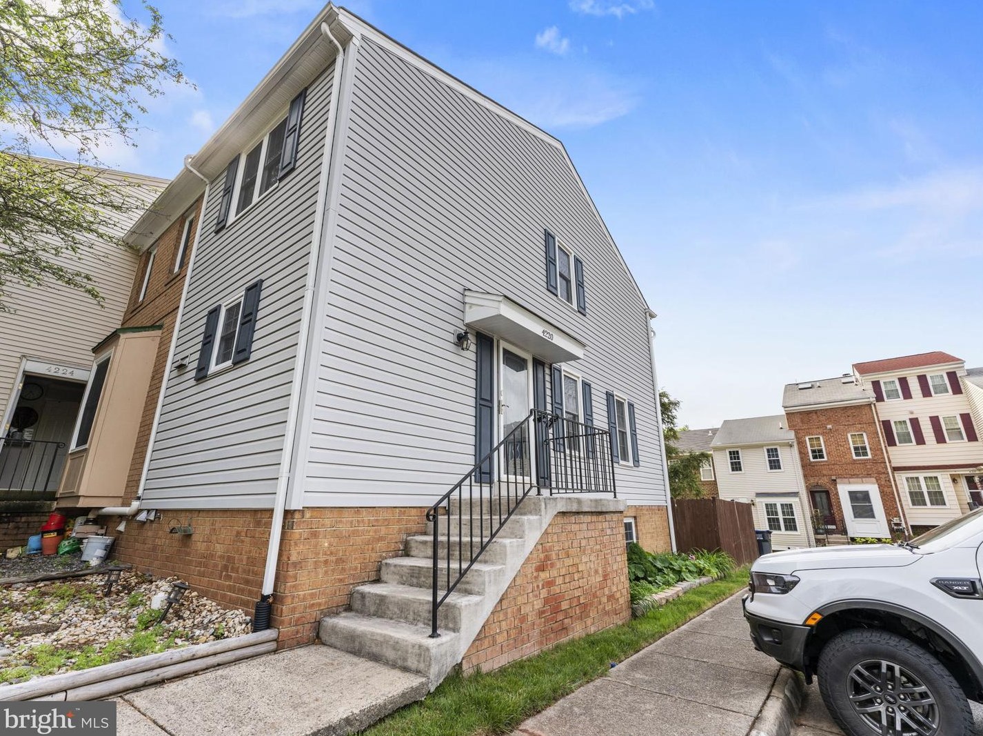 4220 Bordolino Dr, Fairfax, VA 20151
