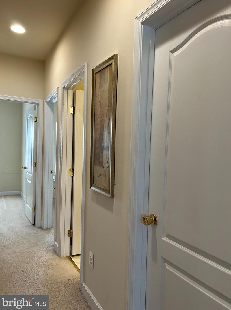 7559 Great Swan Ct, Alexandria VA  22306-2275 exterior