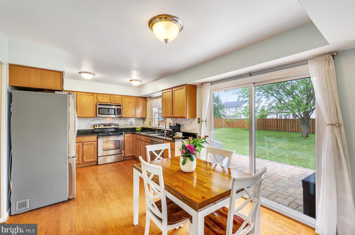 4350 Majestic Ln, Fairfax VA  22033-3502 exterior