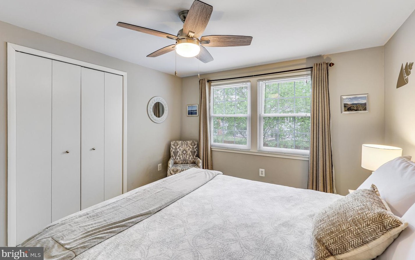 4350 Majestic Ln, Fairfax VA  22033-3502 exterior