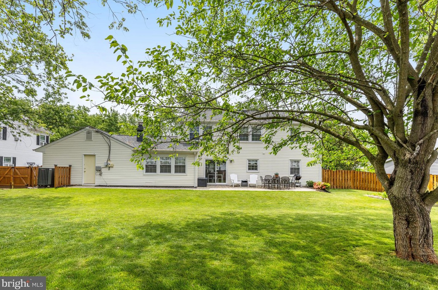 4350 Majestic Ln, Fairfax VA  22033-3502 exterior