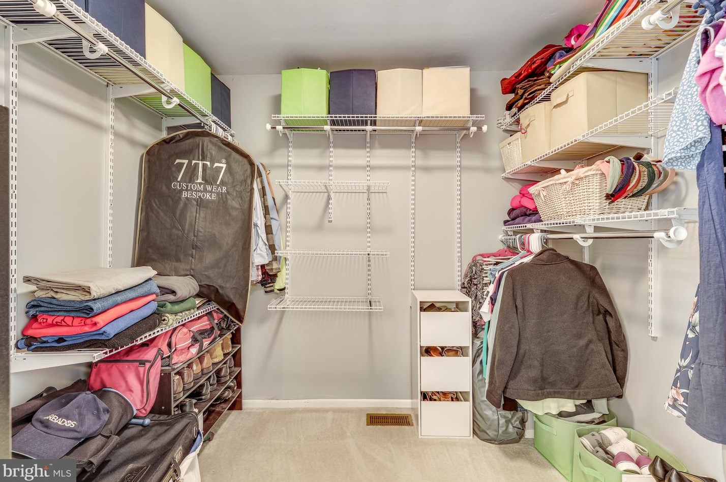 4350 Majestic Ln, Fairfax VA  22033-3502 exterior