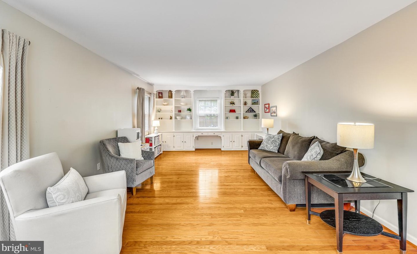 4350 Majestic Ln, Fairfax VA  22033-3502 exterior