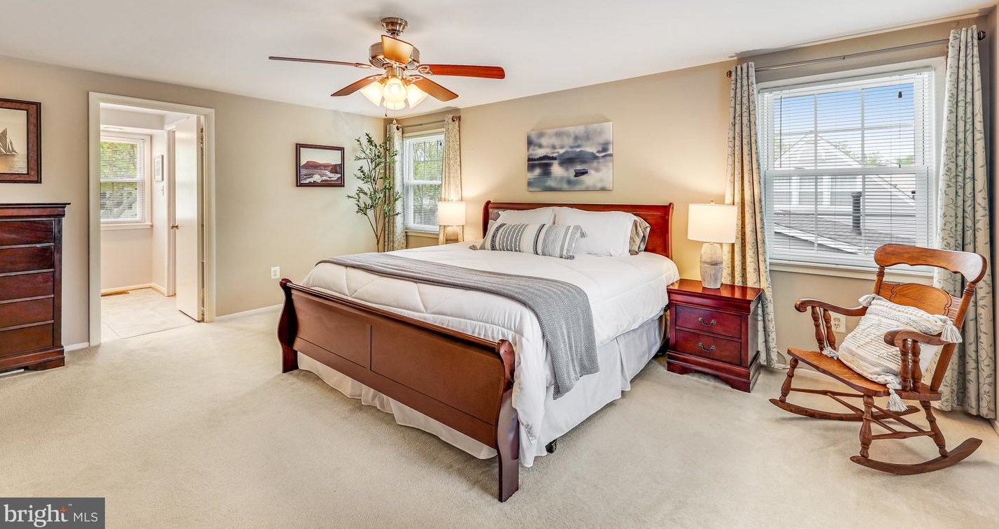 4350 Majestic Ln, Fairfax VA  22033-3502 exterior