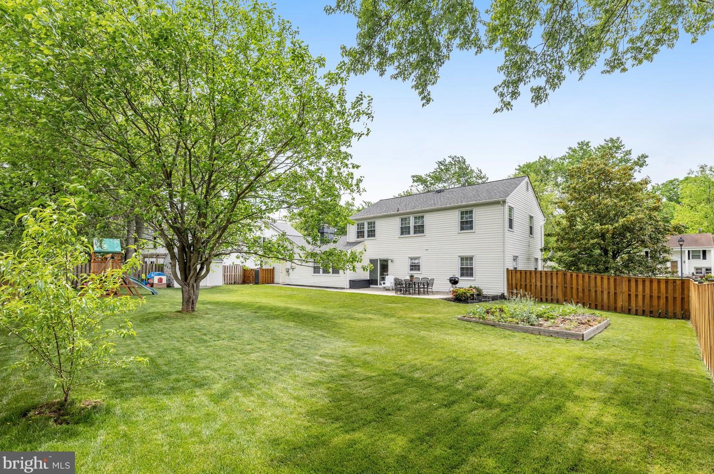 4350 Majestic Ln, Fairfax VA  22033-3502 exterior