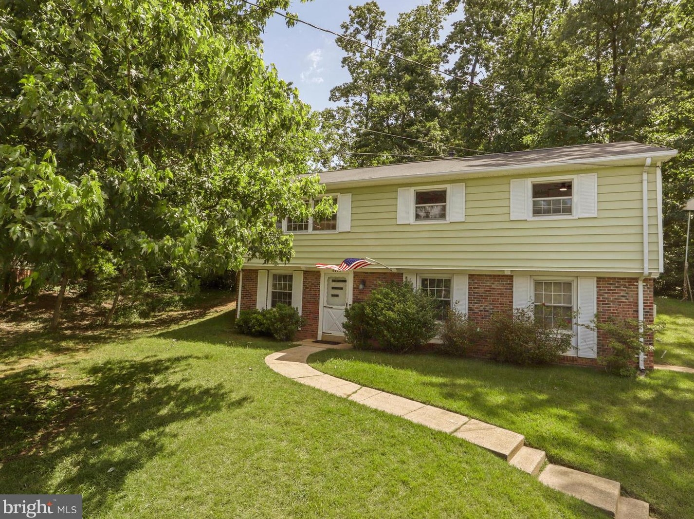 9429 Ardath Pl, Fairfax, VA 22032-1211