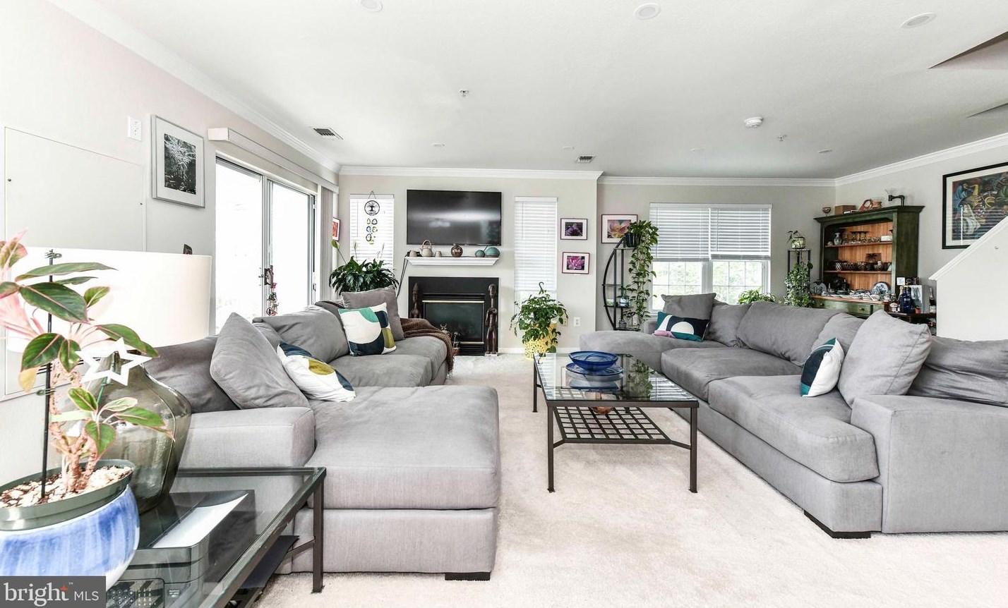 4632 Superior Square #4632, Fairfax, VA 22033