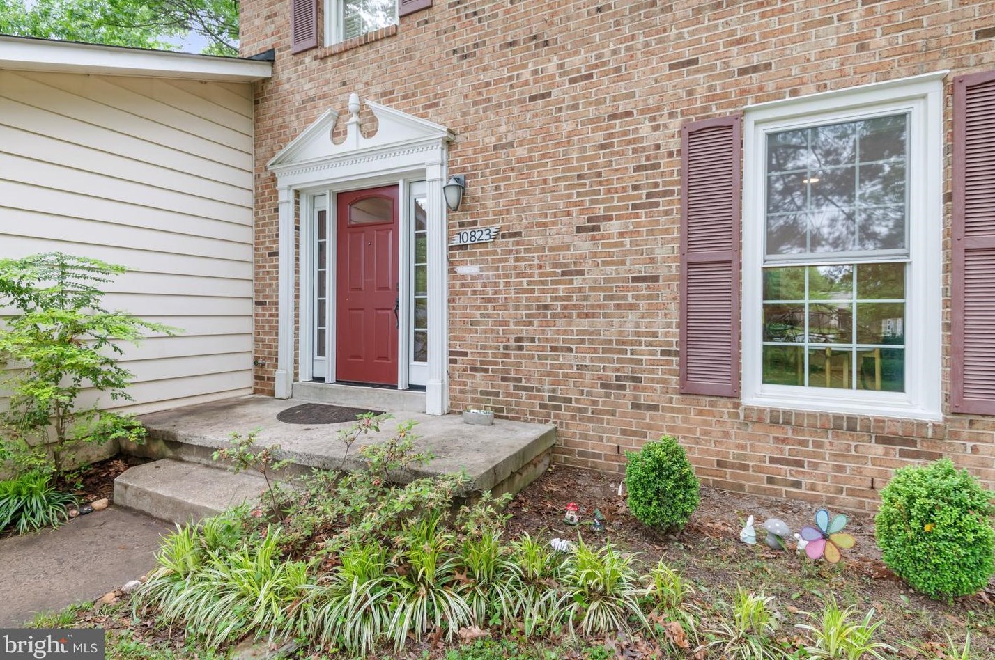 10823 Cross School Rd, Herndon, VA 20191