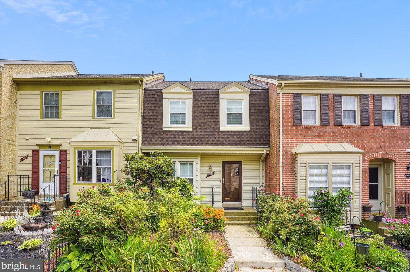 9923 Whitewater Dr, Springfield, VA 22015