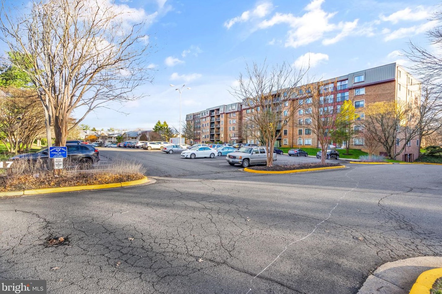 2817 Jermantown Rd #610, Vienna, VA 22124