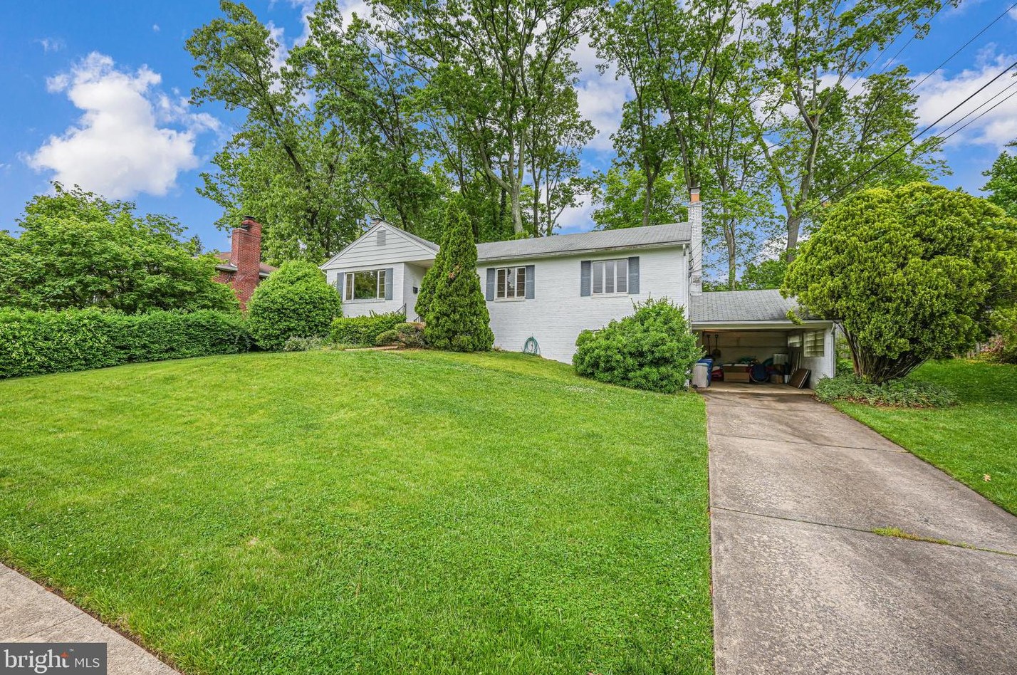 6322 Villa Ln, Falls Church, VA 22044