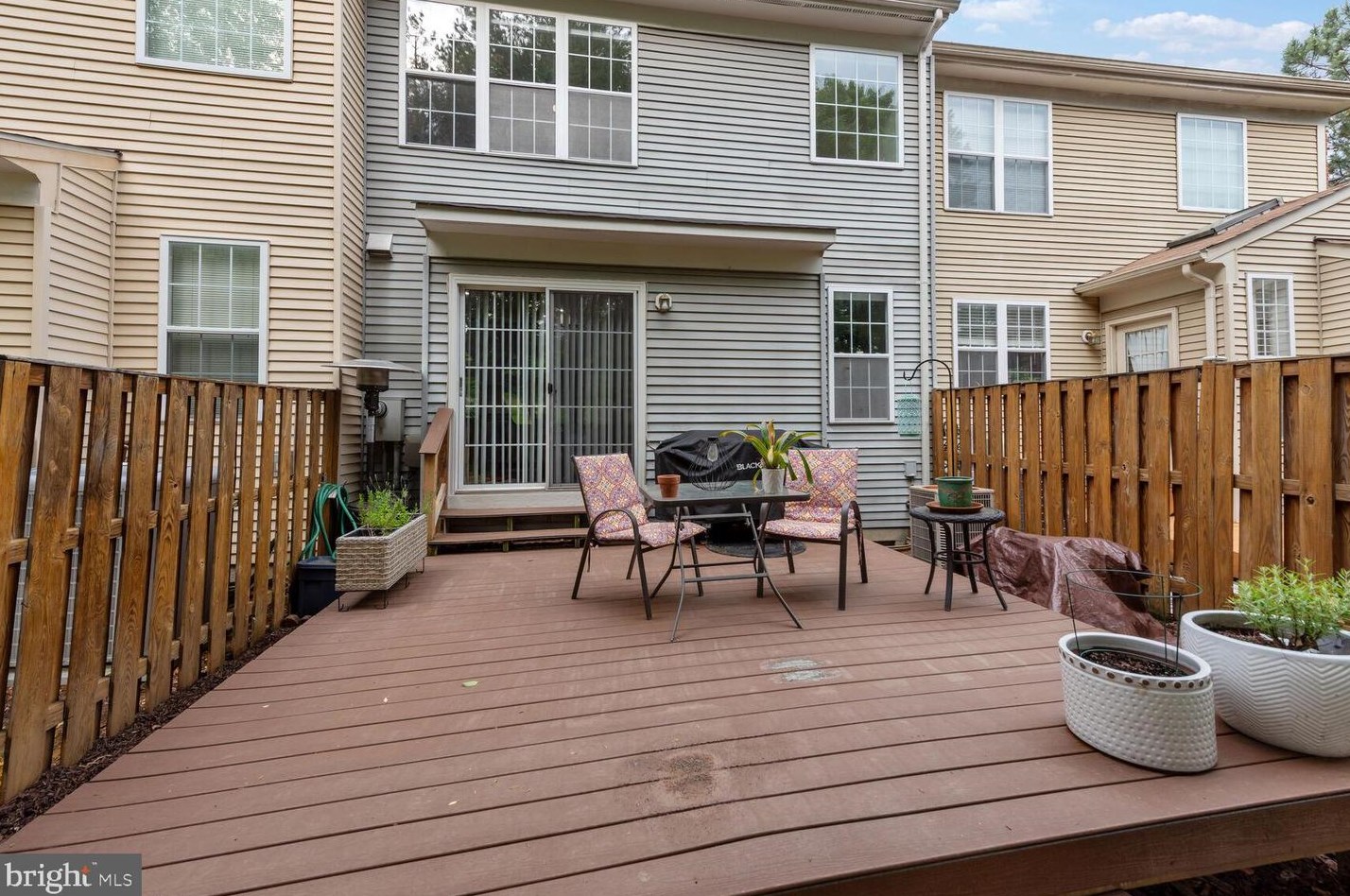 6206 Littlethorpe Ln, Alexandria VA 22315-3700 exterior