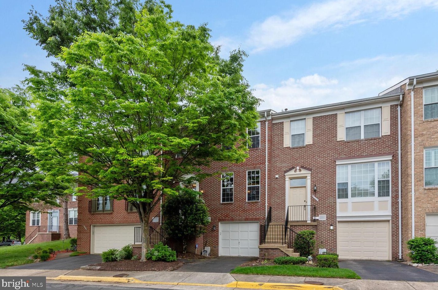 6206 Littlethorpe Ln, Alexandria, VA 22315-3700