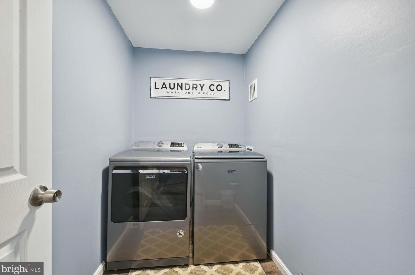 6206 Littlethorpe Ln, Alexandria VA 22315-3700 exterior