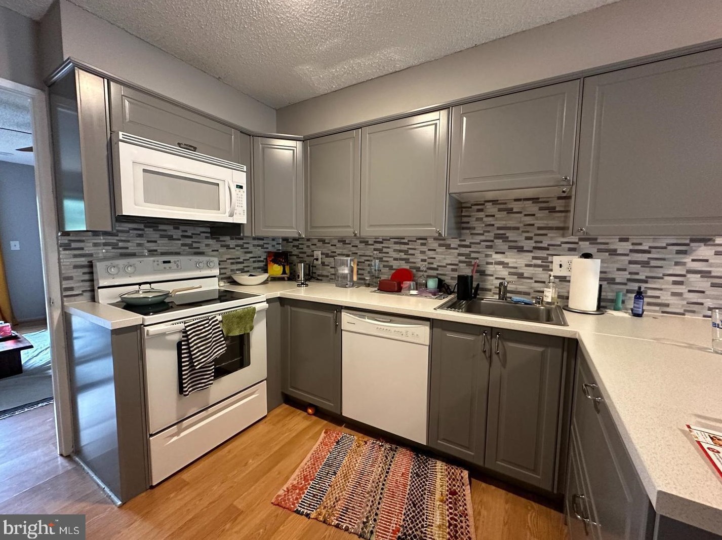 2215 Cartwright Pl, Herndon VA  20191-1909 exterior