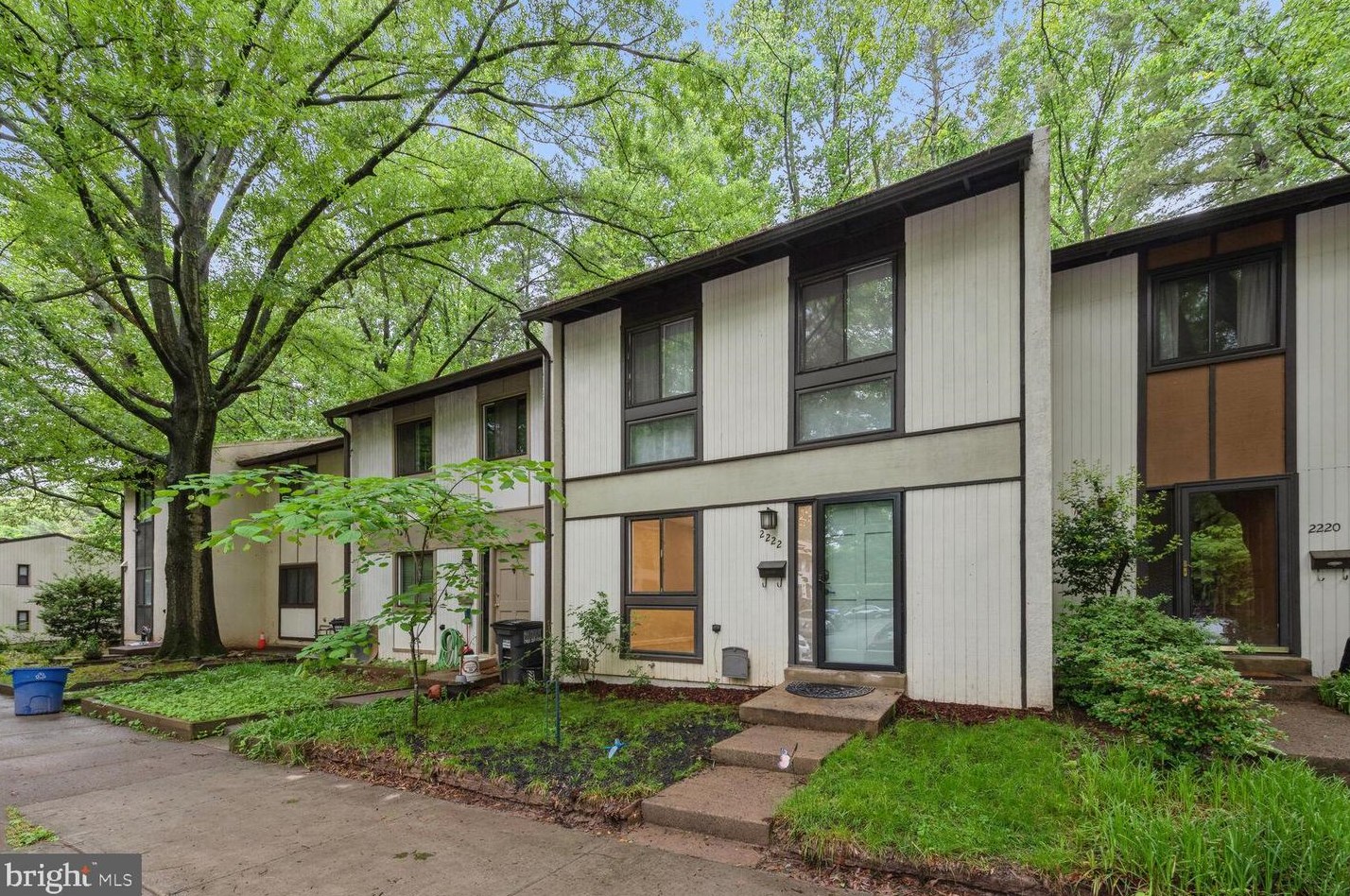 2222 Lofty Heights Pl, Herndon, VA 20191-1717