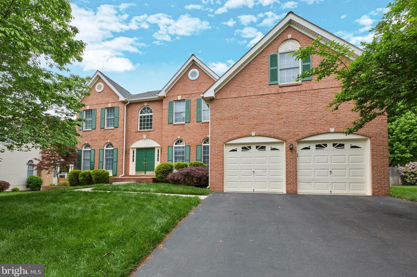 2859 Cherry Branch Ln, Herndon, VA 20171