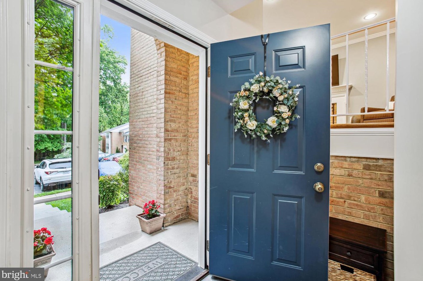 6609 Midhill Pl, Falls Church, VA 22043-1834
