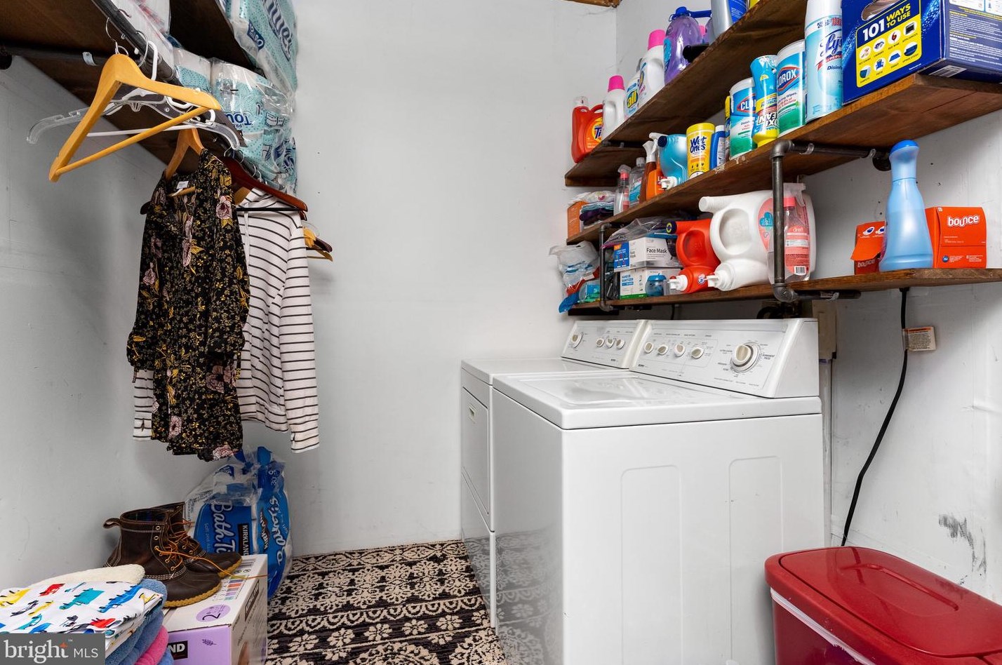 12464 Casbeer Dr, Fairfax VA  22033-4387 exterior