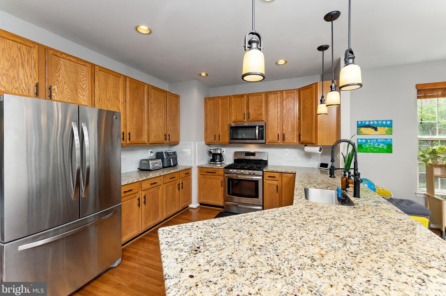 12464 Casbeer Dr, Fairfax VA  22033-4387 exterior