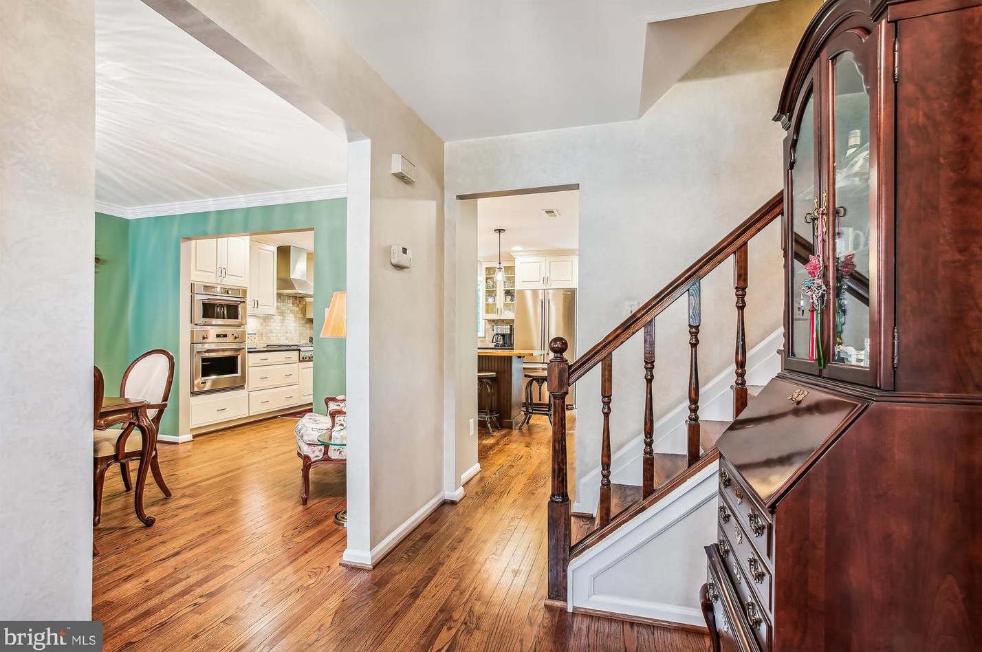 6142 Franconia Sta Ln, Alexandria VA 22310-2522 exterior