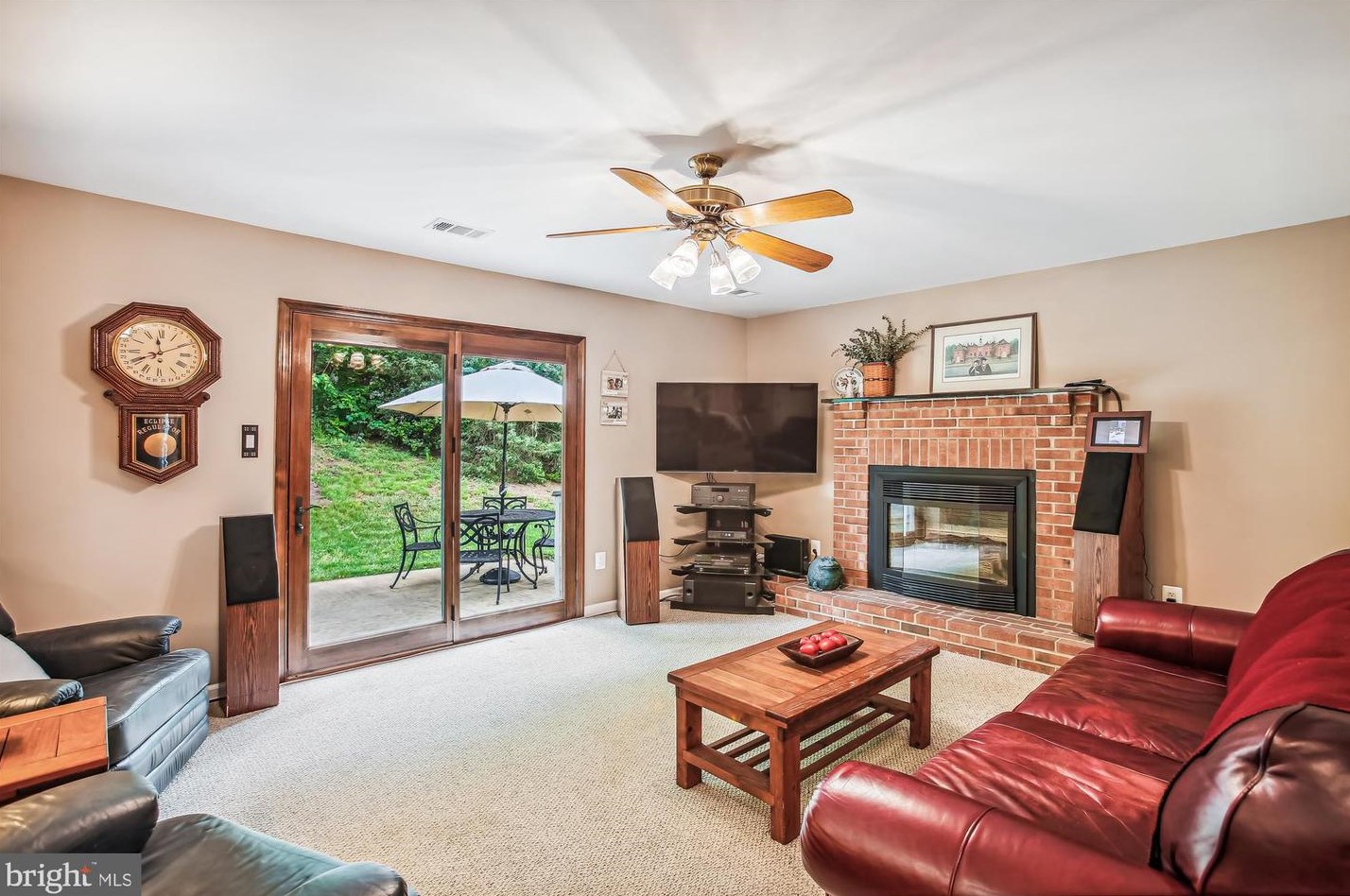 6142 Franconia Sta Ln, Alexandria VA 22310-2522 exterior